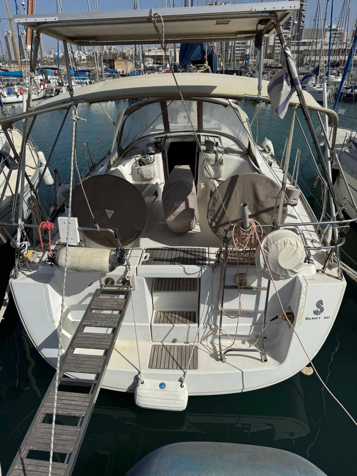 Beneteau Oceanis 40 — יאכטה יד שנייה אשדוד